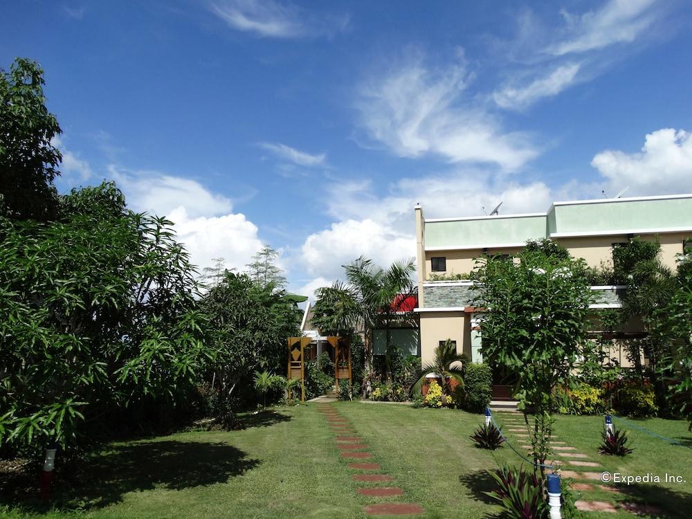 Villa De Gloria Tabalong ภายนอก รูปภาพ