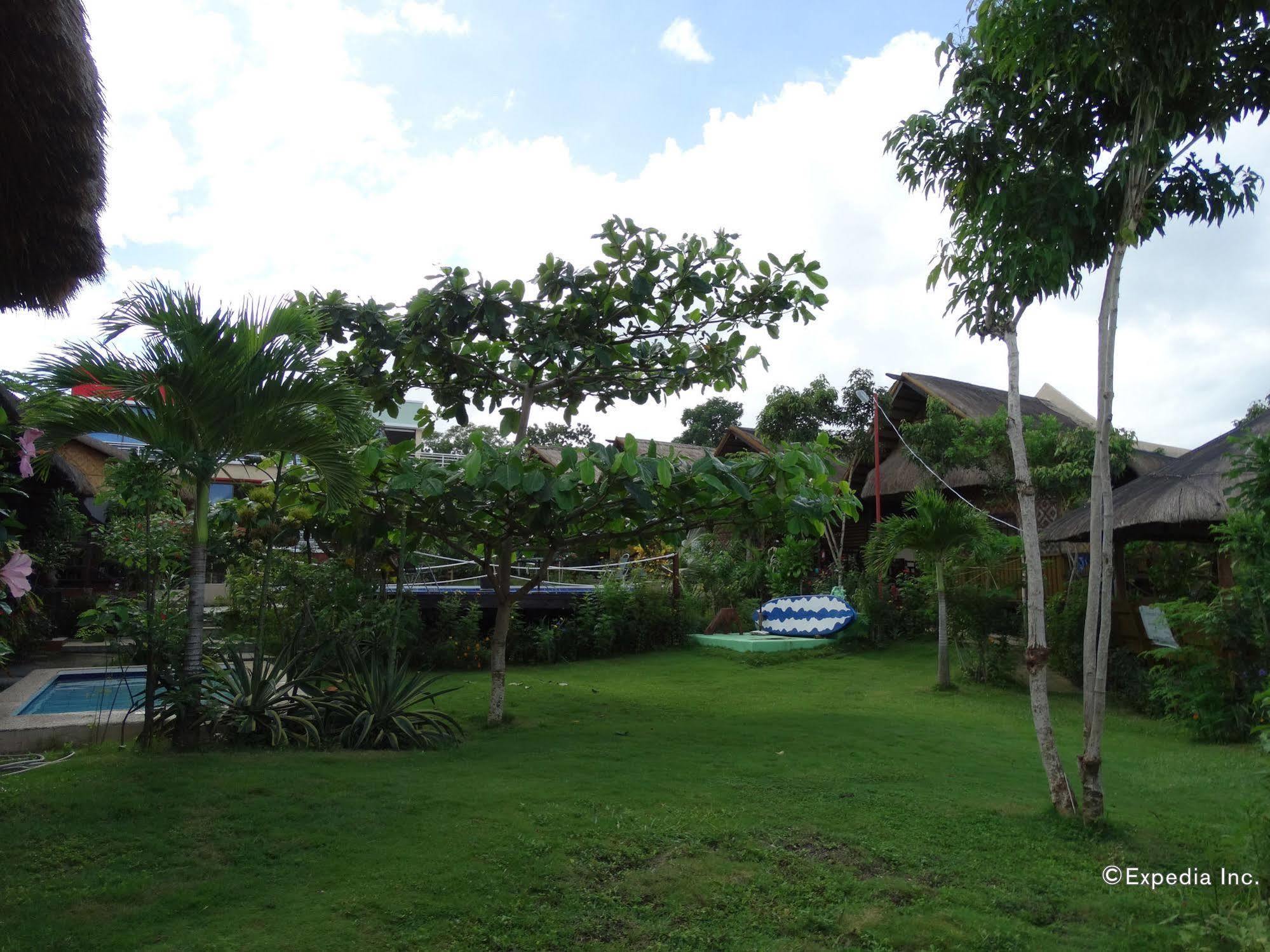 Villa De Gloria Tabalong ภายนอก รูปภาพ