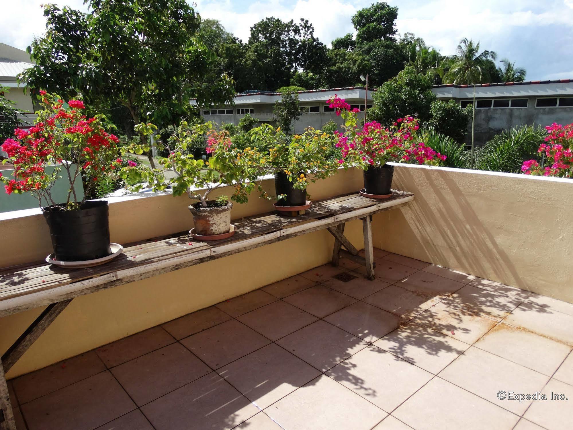 Villa De Gloria Tabalong ภายนอก รูปภาพ