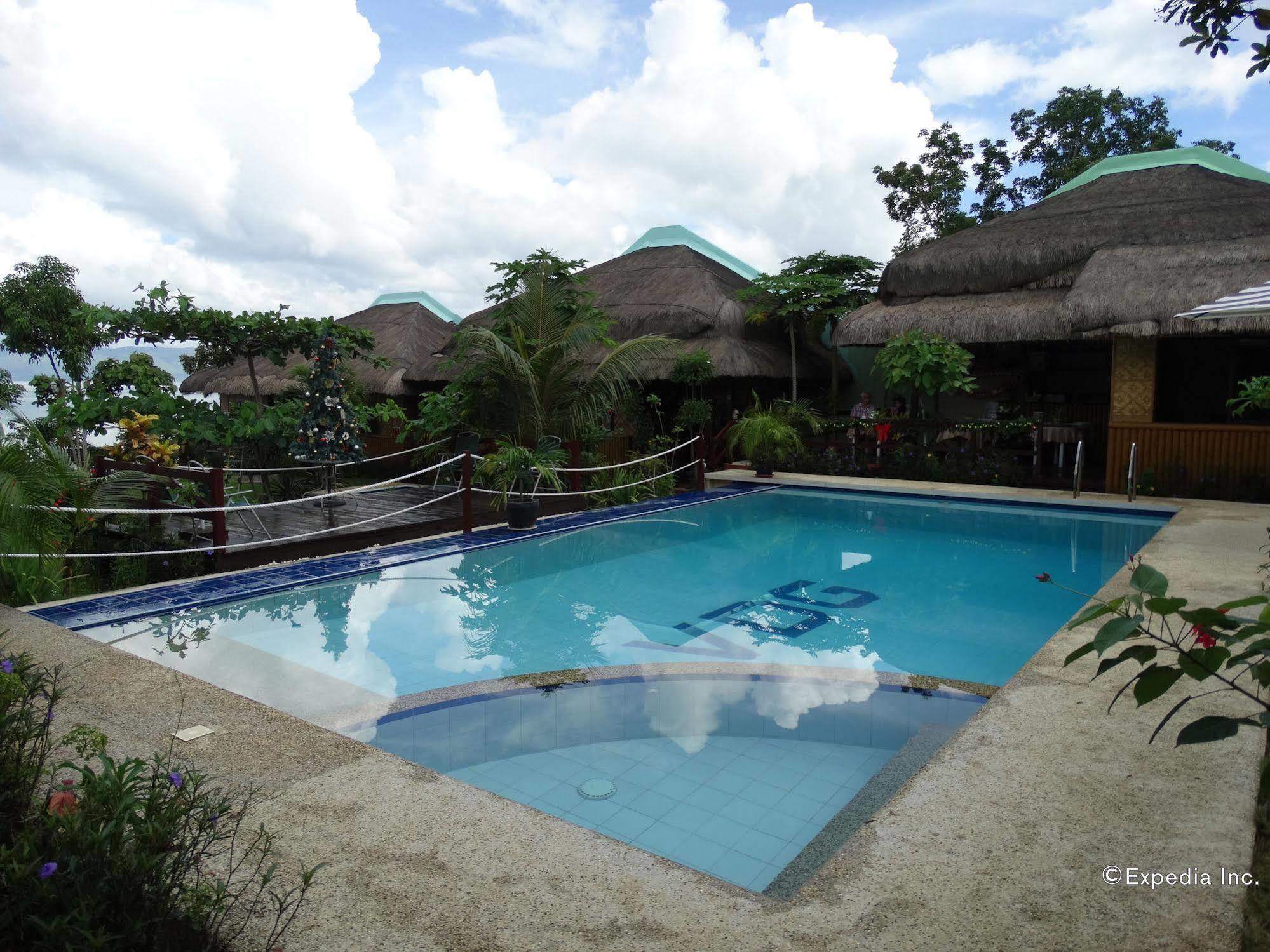Villa De Gloria Tabalong ภายนอก รูปภาพ